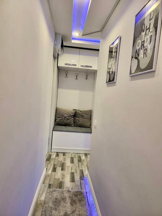 Studio Delux Giurgiu Extérieur photo