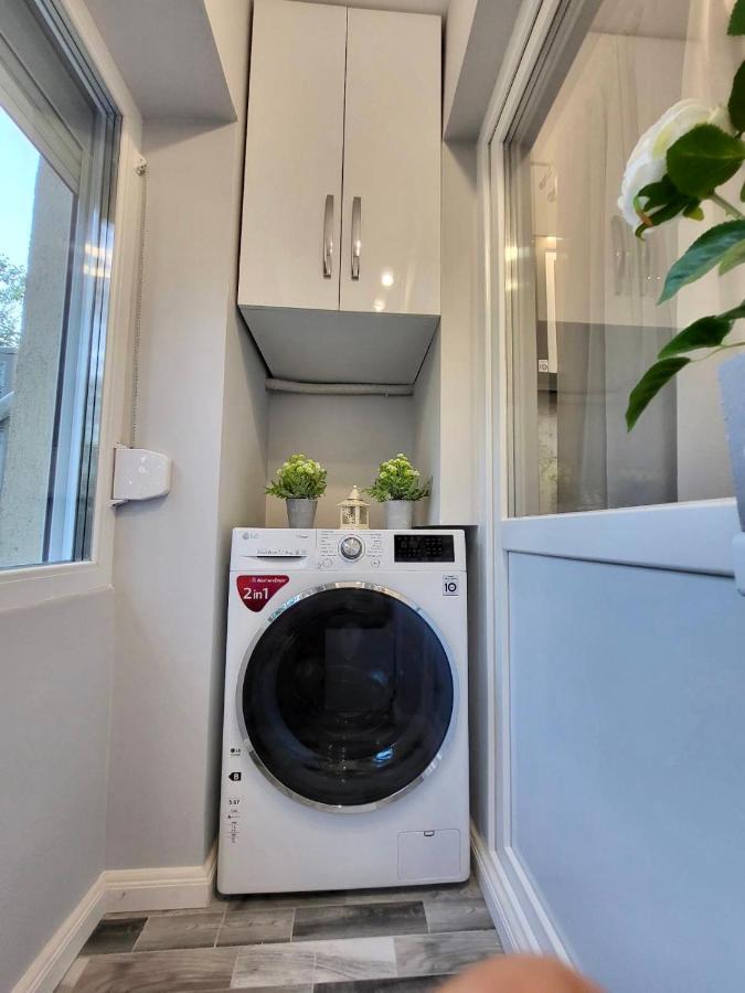 Studio Delux Giurgiu Extérieur photo