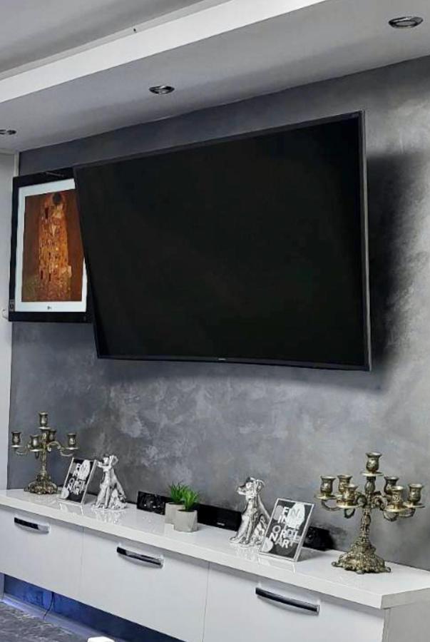 Studio Delux Giurgiu Extérieur photo
