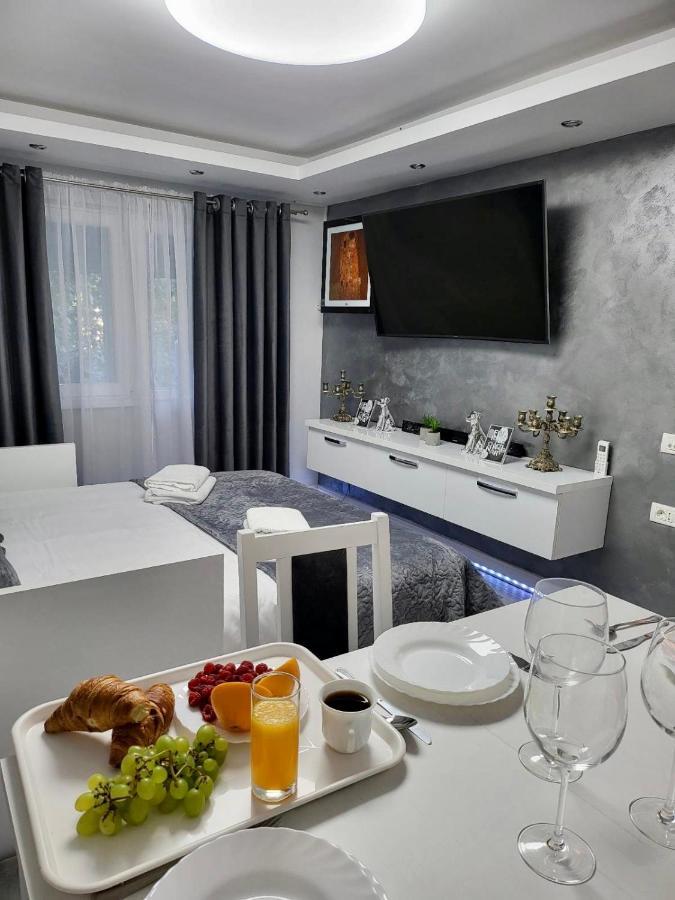 Studio Delux Giurgiu Extérieur photo