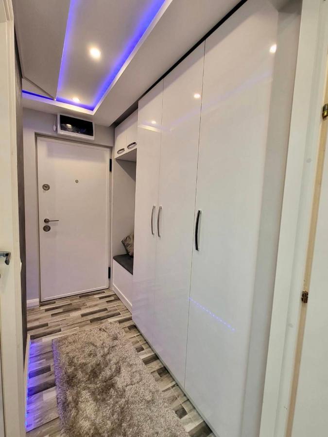 Studio Delux Giurgiu Extérieur photo