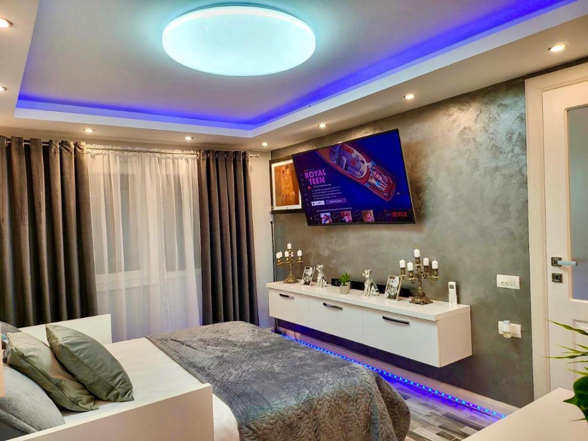 Studio Delux Giurgiu Extérieur photo